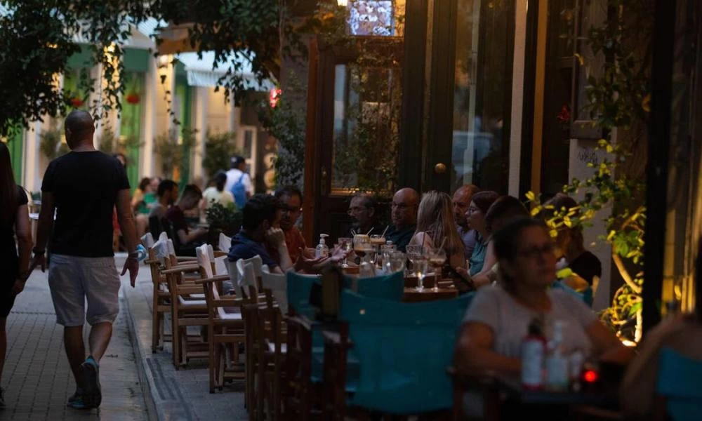 ''Κλειδώνει'' η απόφαση για το ''απαγορευτικό'' στους ανεμβολίαστους: Δεν θα μπαίνουν στους κλειστούς χώρους